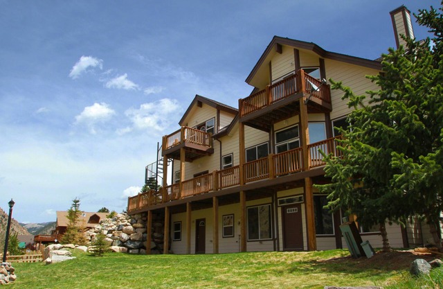 Upscale Spectacular Mountain Retreat On The Lake In Georgetown Colorado
