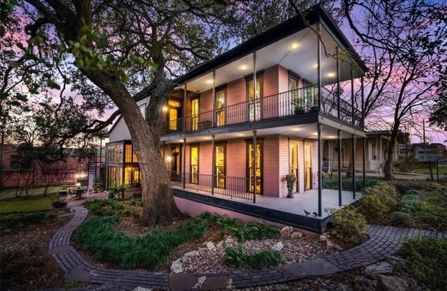 Upstay - RARE East Austin Home - Walk to Downtown