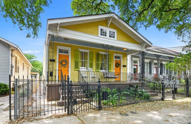 Uptown half-double near Magazine St shopping