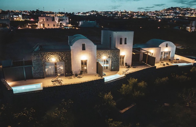 Uranides Luxury Suites