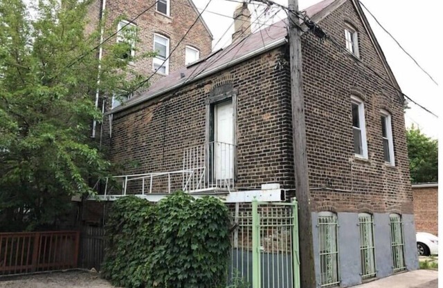 Urban Coach Casa * parking * 10 min to downtownn