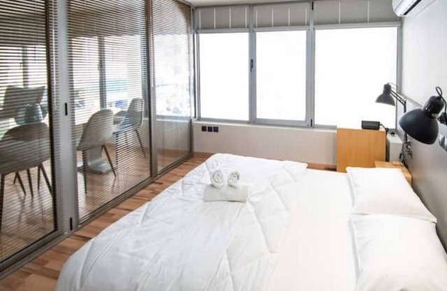 Urban Downtown Suite