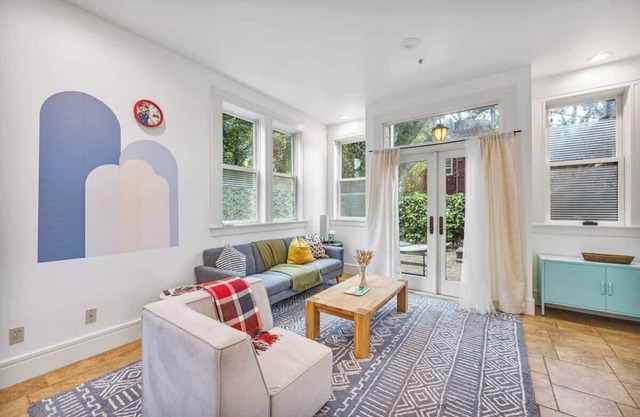 #Urban Elegance 3BR With Parking, Near UC, BART & Downtown