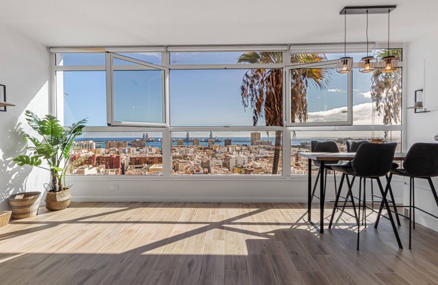 Urban Elegance View Suite Pool