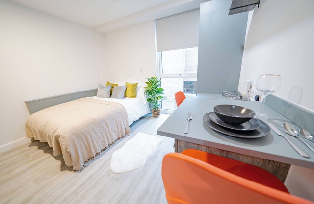 URBAN HUB PRESTON! Modern Studio Apartment - Located next to the UCLan campus