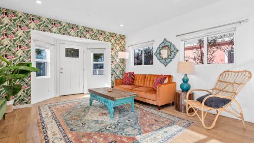 Urban Jungle by AvantStay A Location Steps to Hollywood Must-Sees