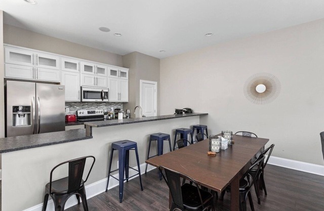 Urban Luxury in Fountain Square - Walk to Fun!