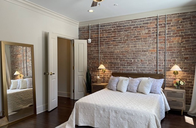 Urban Oasis-Downtown Columbia-Newly Renovated