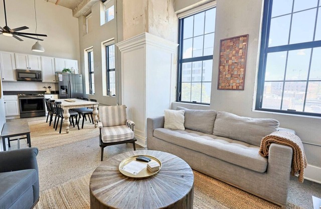 Urban Retreat w/Downtown Views