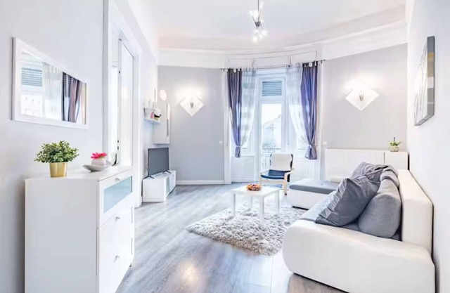 Urban Stay – Between Island and Parliament