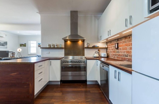 UrbanStyle Claremont Apartment - Executive Escapes
