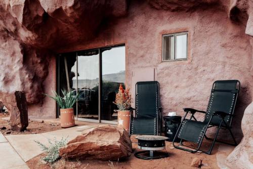 Beautiful Cave by the Colorado River with Stunning Canyon Views for a Unique Adventure in Moab, Utah