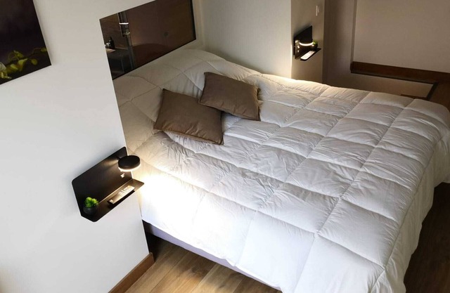 V & Spa guest room with private spa and sauna