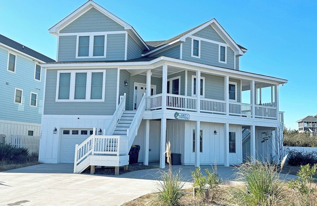 V1207 - Salt Therapy, oceanside, 6 br, 4.5 ba, pool, hot tub, and cabana.