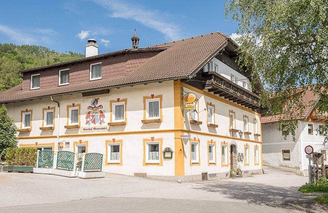 Vacation Apartment "Mentenwirt" with Mountain View, Wi-Fi & Terrace