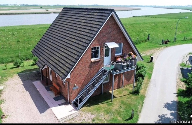 Vacation apartment/apartment for 4 guests with 60m² in Oldenswort (122385)
