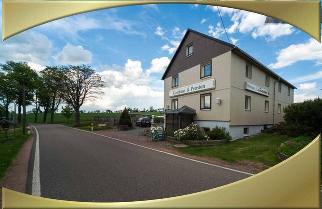 Vacation apartment/apartment for 6 guests with 90m² in Altenberg (59100)