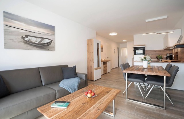 Vacation apartment/apartment for 4 guests with 53m² in Neustadt (287871)
