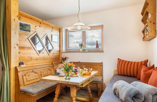 Vacation Apartment "Bauzinger Alm" in the Middle of Nature with Mountain View & Wi-Fi