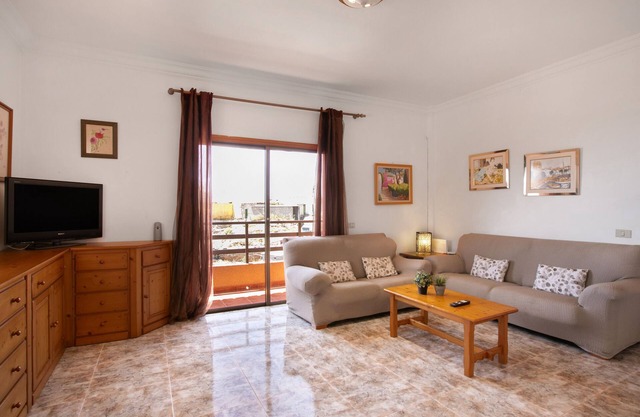 Vacation Apartment 'Casa Manuni' with Private Terrace, Balcony and Wi-Fi