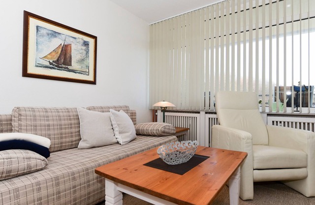 Vacation apartment/apartment for 3 guests with 50m² in Wyk auf Föhr (95904)