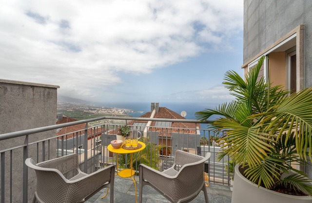 Vacation Apartment 'Ático Mirador De Humboldt' with Sea View, Private Terrace and Wi-Fi