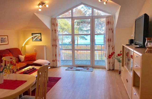 Vacation apartment in the beach residence Juliusruh, beach location w/sea view.