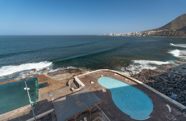 Vacation 'Bajamar Seaview' with Sea View, Shared Pool and Wi-Fi