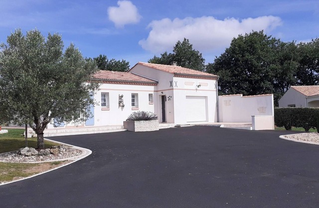 Vacation home in Saint-Sulpice-de-Royan - Séjour Idéal en Charente-Maritime