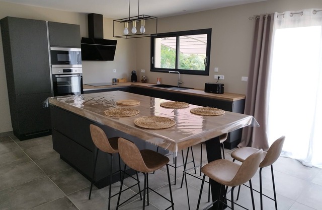 Vacation home in Poitiers, near FUTUROSCOPE