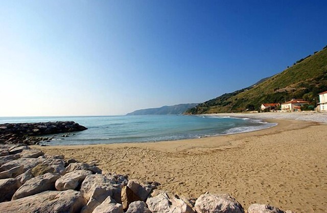 Vacation home for 6 guests with 120m² in Marina di Pisciotta (163224)