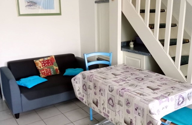 Vacation home 200 m from the beach
