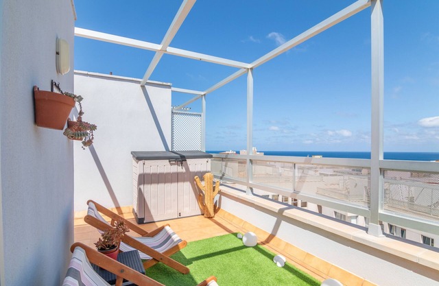 Vacation Home 'Abu Y Abi' with Sea View, Shared Pool and Wi-Fi