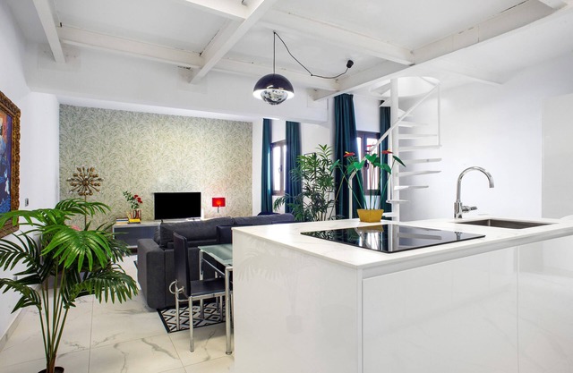 Vacation Home "Blue sky-loft ático" with Terrace & Wi-Fi