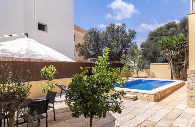 Vacation Home “Calamar 7” with Sea and Mountain View, Rooftop Terrace, Garden & WiFi
