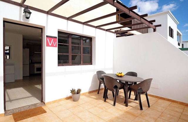 Vacation Home "Candido" close to the Sea with Private Terrace