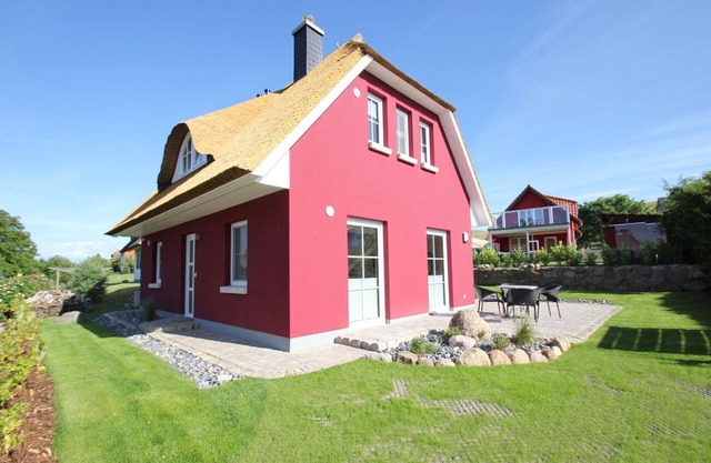 Vacation home Falke - chic vacation home with sea view, terrace and fireplace -