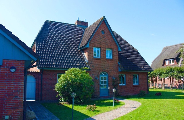 Vacation home for 4 guests with 85m² in Utersum (171714)