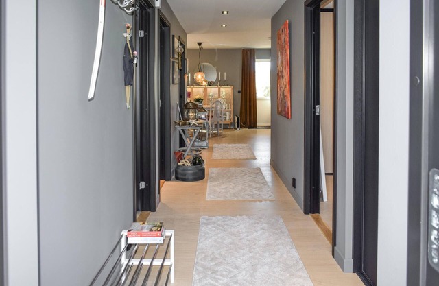 Vacation home, just a stone's throw from beautiful hiking trails