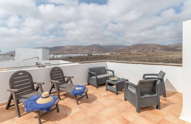 Vacation Home 'La Casita Villalba' with Sea View, Private Terrace and Wi-Fi