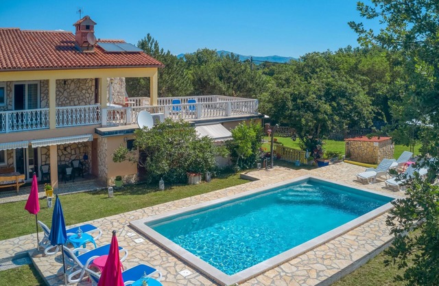 Vacation home Lola by Interhome