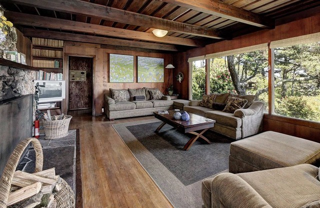 Vacation Home Overlooking Heart's Desire Beach at Tomales Bay