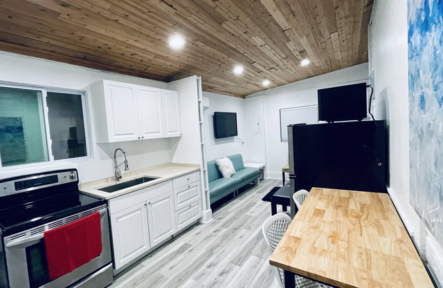 Vacation Home Private to Rent 4 Guests, 1 Bath
