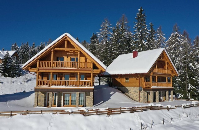 Vacation Home "Reimers Chalet 2b" with Mountain View, Private Terrace & Wi-Fi