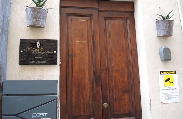 Vacation home the Buchetto in Potenza Picena. Relaxation in historic center