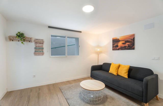 Vacation Home 'Vivienda El Viajero' with Sea View, Private Terrace and Wi-Fi
