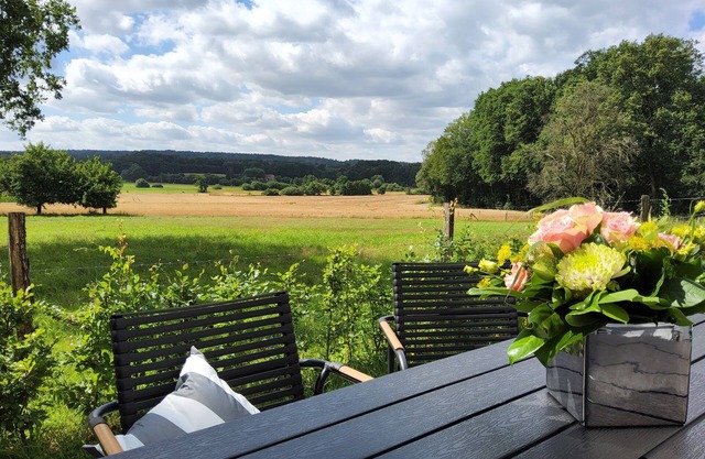 Vacation home "Waldblick" - Linger in the countryside with peace & views!