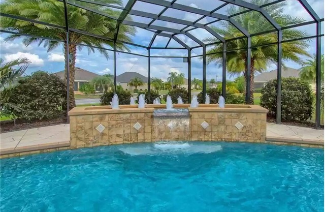 Vacation Home with luxurious pool in The Villages, Florida!