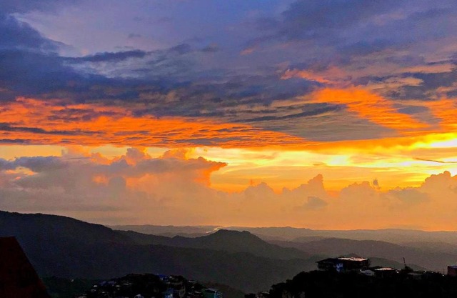 Vacation House in Baguio with Amazing Sunset Views