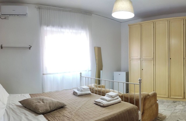 Vacation House - The Scent of the Sea.14 beds 50 meters from the sea!